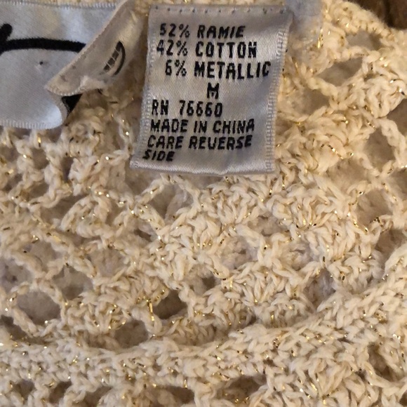 Vintage long sleeve crochet sweater with gold metallic size M - Picture 2 of 3